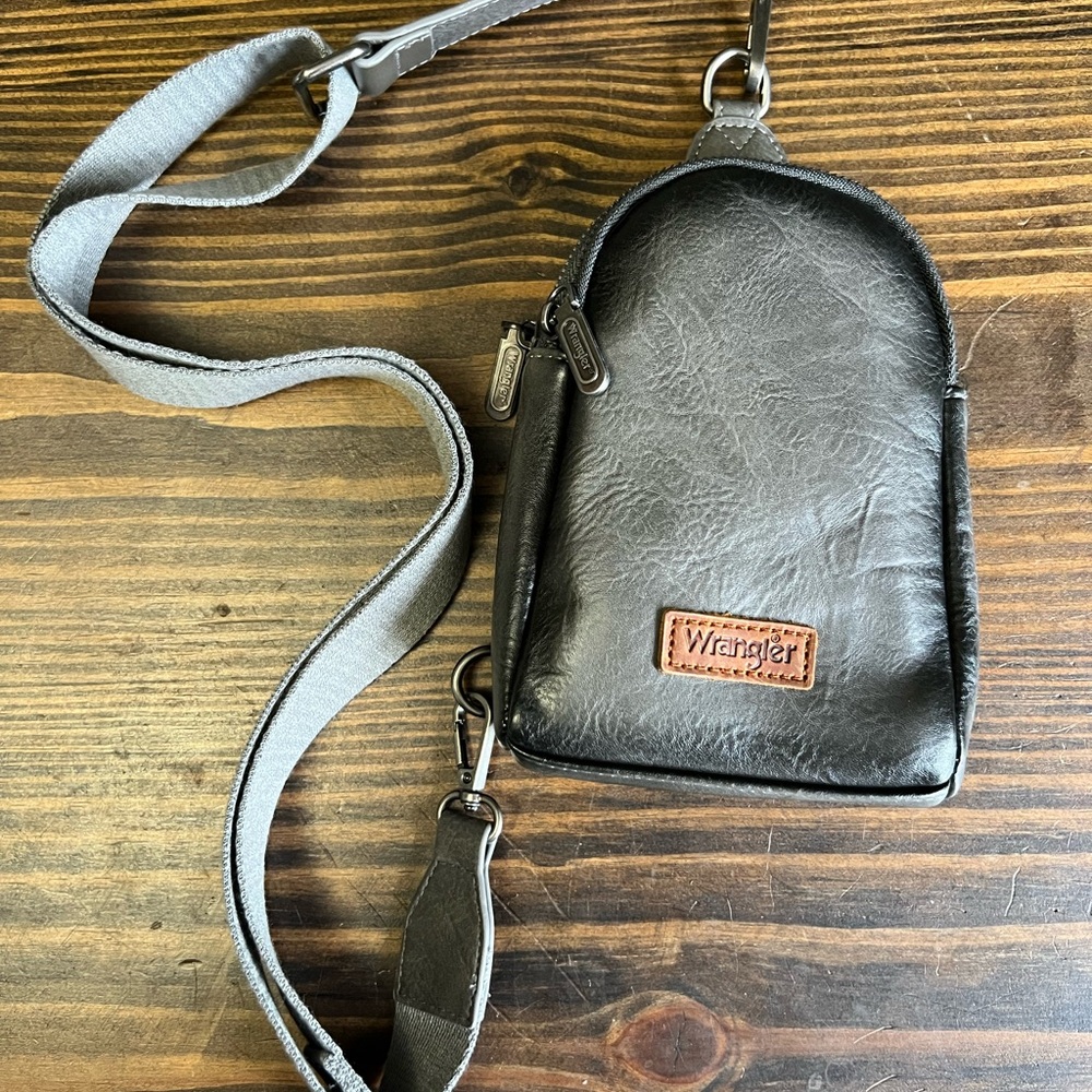 Wrangler Gray Leather Crossbody Sling Bag